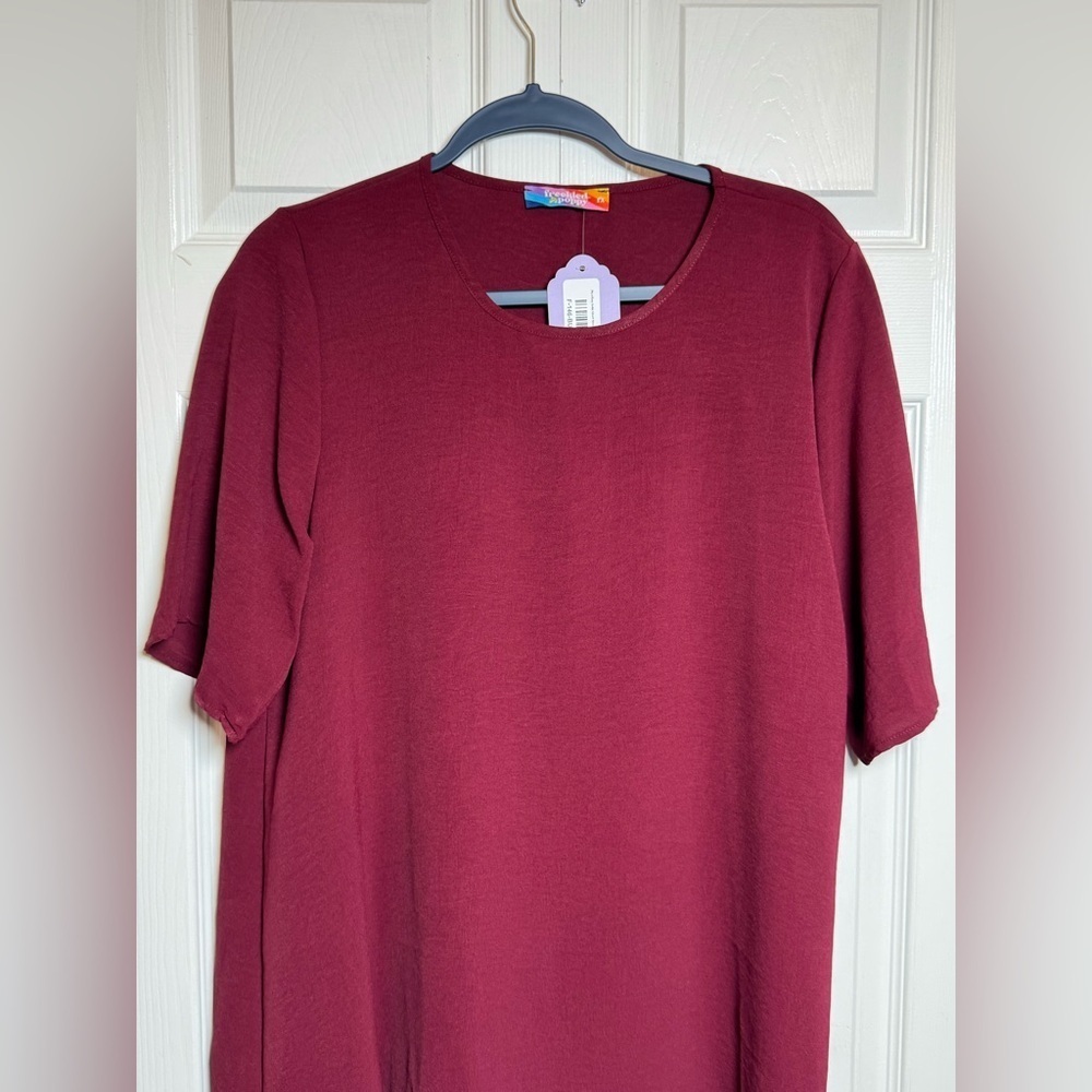 Chic Maroon Women's Blouse - Picture 2 of 6